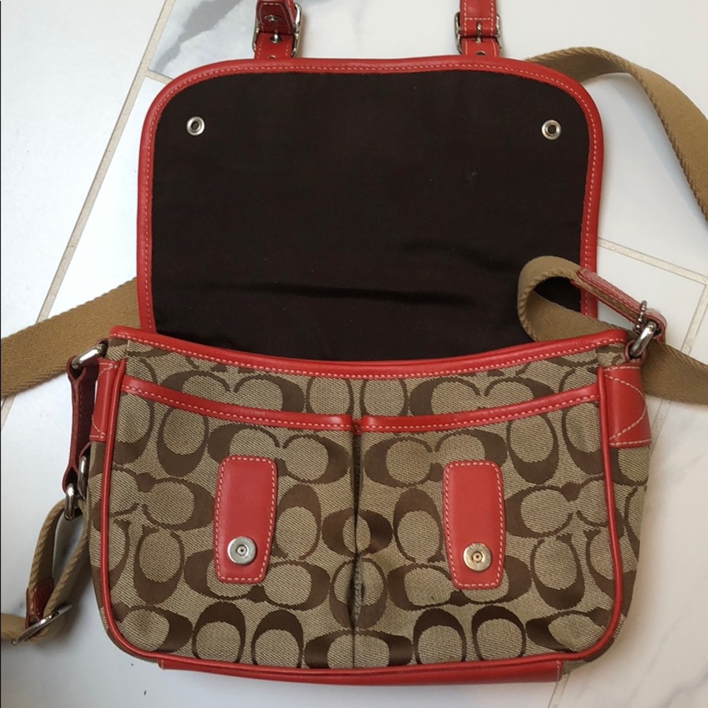 💕Coach Crossbody💕 - Picture 3 of 5